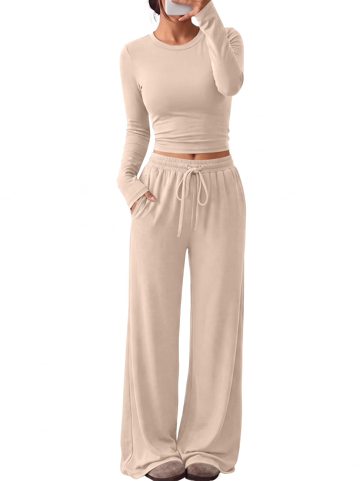Side view of the lounge set showing the relaxed fit and pockets