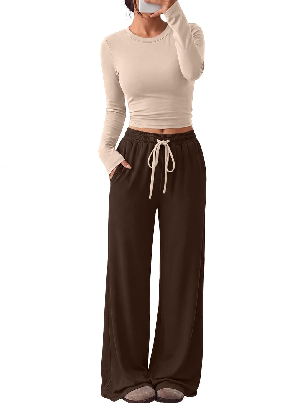 Women's lounge set pants side seam detail