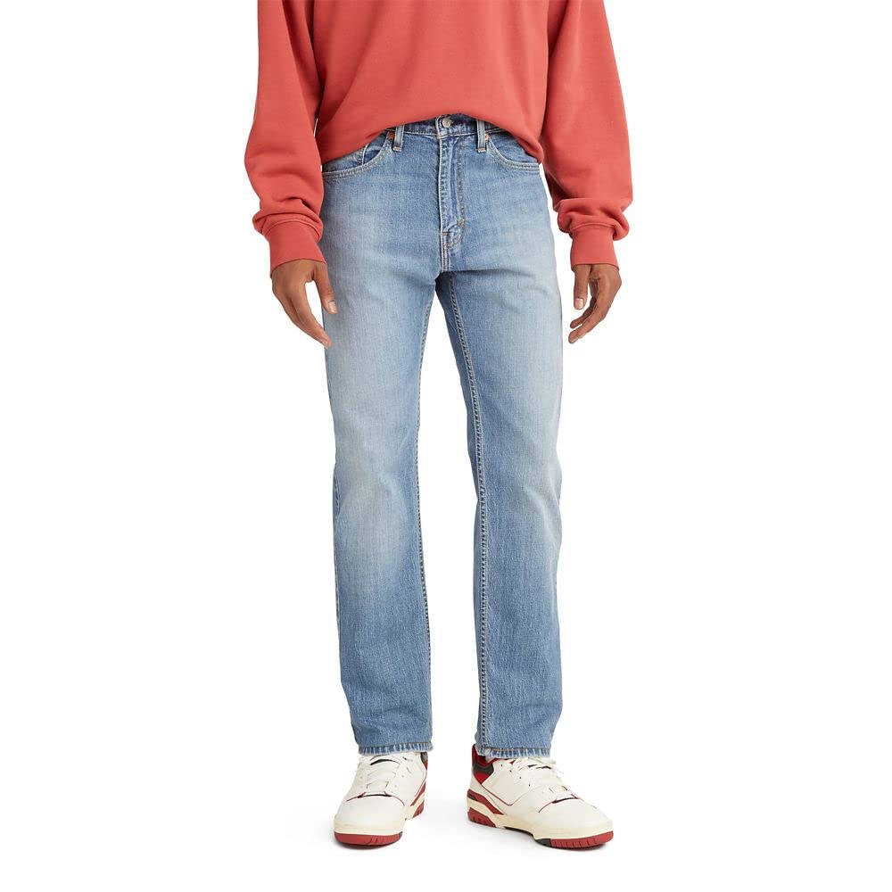 Side profile of men's 505 regular fit jeans showing the straight leg