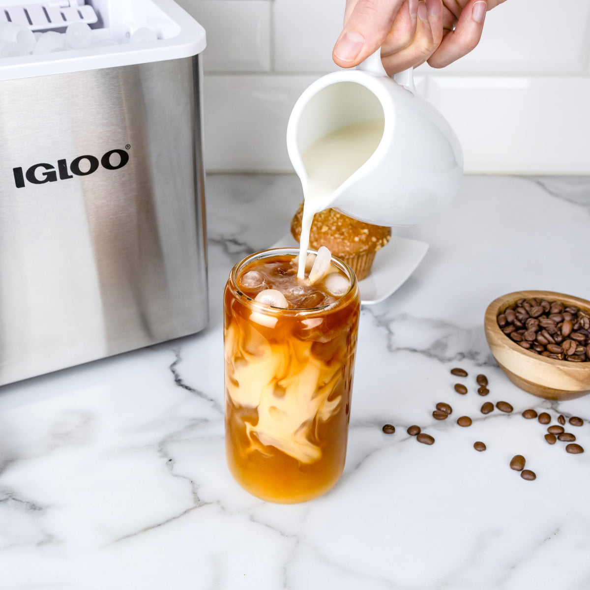 Igloo Premium Self-Cleaning Countertop Ice Maker Machine, Handled Portable Ice Maker, Produces 26 lbs. in 24 hrs. with Ice Cubes Ready in 6-8 Minutes, Comes with Ice Scoop and Basket Jansha Store
