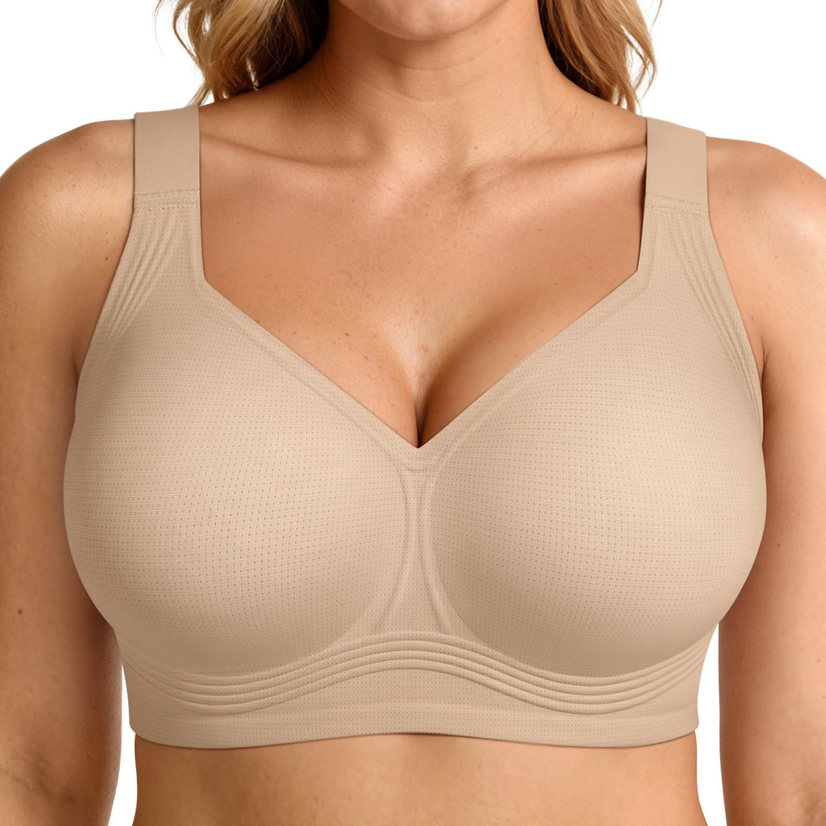 Wireless jelly bra in black with smooth seamless cups and adjustable straps
