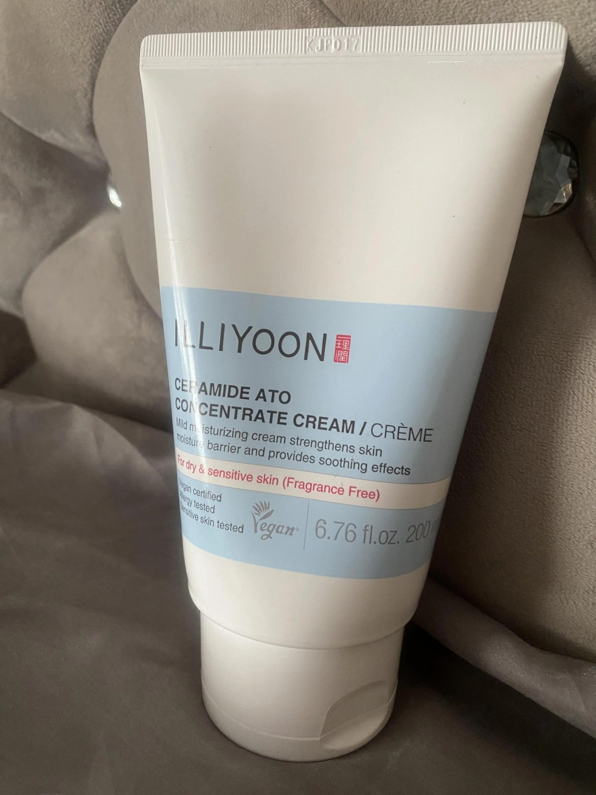 Illiyoon Ceramide Ato Lotion | Lightweight Moisturizer for Dry & Sensitive Skin, Barrier Repair for Face and Body, Mild for Babies, Vegan Certified, Korean Skincare, 2.29 fl.oz. - Jansha Store